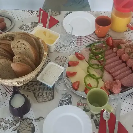 Jeamais Und Pizzeria Genschmar