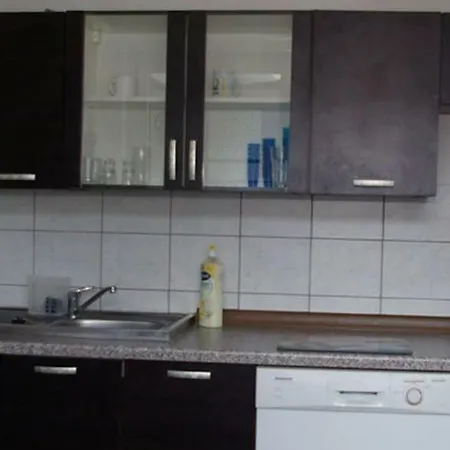 Guest house Jeamais Und Pizzeria