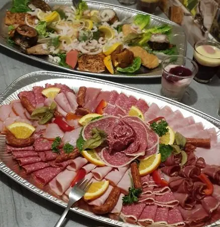 Guest house Jeamais Und Pizzeria Genschmar