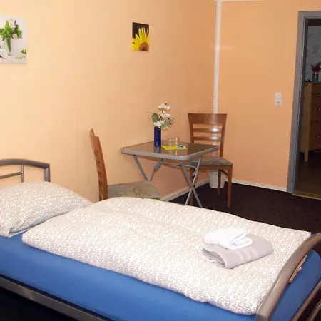 Guest house Jeamais Und Pizzeria Genschmar